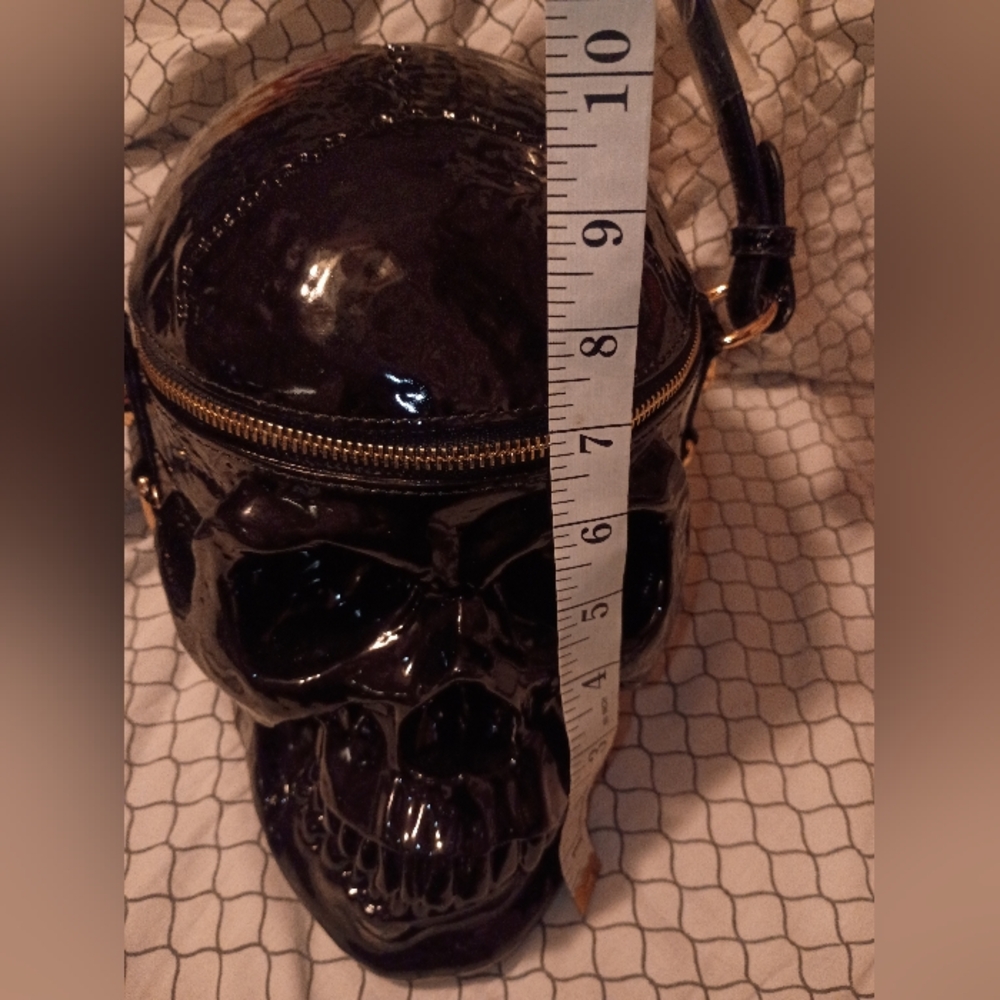 Skull Head Purse,Blk Patent Leather,NWT!crossbody or hand bag Goth Punk Biker - Picture 11 of 11